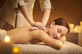 Massage Panggilan di Banjarmasin 24 Jam (Putri SPA). Putri Spa hadir sebagai solusi relaksasi yang mudah diakses bagi warga Banjarmasin yang membutuhkan perawatan tubuh tanpa harus keluar rumah. Kami memahami bahwa kesibukan dan aktivitas harian sering membuat tubuh cepat lelah. Karena itu, kehadiran layanan massage panggilan